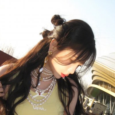 战火中的女神